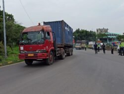 Ops Lilin Semeru Ditlantas Polda Jatim Batasi Operasional Angkutan Barang Saat Nataru