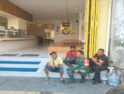 Dengan Bincang Santai, Babinsa Kemlayan  Sambangi Warga Binaan