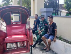 Tukang Becak Tak Luput Jadi Sasaran Komsosnya Babinsa Kratonan