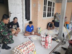 Babinsa Tipes Dukung dan Dorong Pelaku UMKM Pembuatan Shuttlecock