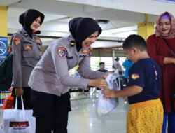 Sapa Humanis Polwan Polresta Sidoarjo Patroli Dialogis di Terminal Purabaya