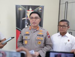 Polda Jatim Amankan Tersangka Kasus Perusakan Rumah Nenek Elina