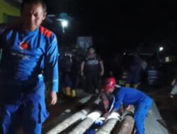 Tim SAR Korpolairud Bangun Jembatan Sementara di Korong Maranci, Padang Pariaman