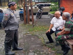 Babinsa Kratonan komsos dengan Tokoh masyarakat