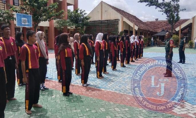 Babinsa Sosialisasi Korps Kadet RI Ke SMKN I Gesi