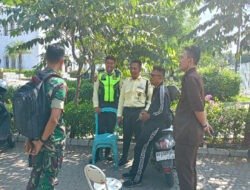 Babinsa Gilingan Perkuat Sinergi dengan Security Masjid Sheikh Zayed, Wujudkan Keamanan Dan Kemanunggalan