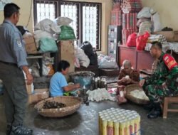 Serda Djoko Beri Motivasi Pelaku UMKM Usaha Pembuatan Shuttlecock