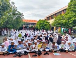 Sholawat dan Senyum Anak-Anak Warnai Peringatan Isro’ Mi’raj di SDN Tanah Kali Kedinding V