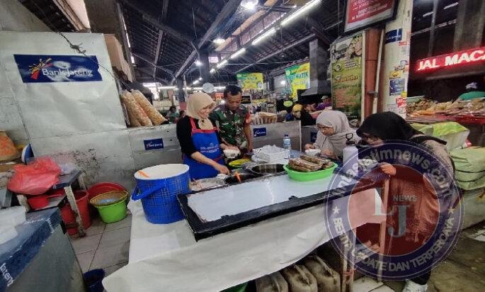 Pendampingan UMKM, Babinsa Sudiroprajan Sambangi Pelaku Usaha di Pasar Gede Solo