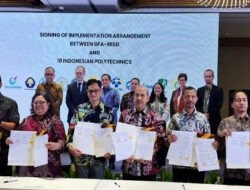 Direktur PENS dan Pemerintah Swiss Teken Kerja sama Pengembangan SDM Bidang Energi Terbarukan