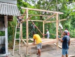 Babinsa Turun Tangan, Warga Dawuhan Bangun Pos Kamling Demi Rasa Aman Bersama