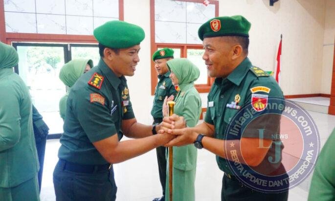 Kodim 0735/Surakarta Gelar Tradisi Pelepasan Dan Penerimaan Anggota Baru