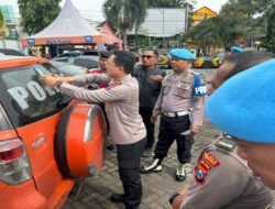 Transparansi : Polres Situbondo Pasang QR Aduan Propam Polri di Kendaraan Dinas