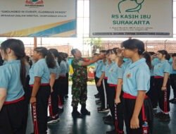 Babinsa Purwodiningratan Aktif Melatih PBB, Wujudkan Generasi Muda Disiplin dan Berkarakter