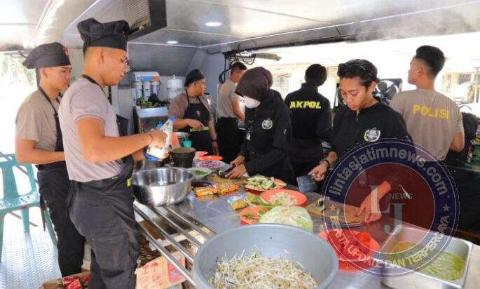 Hari ke-6 Latsitardanus 2026, Taruna Akpol Masak di Dapur Lapangan untuk Ratusan Warga Aceh Tamiang