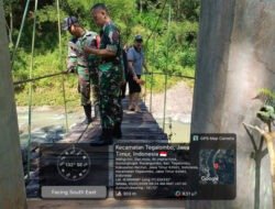 Wujud Kepedulian TNI bersama Masyarakat, Babinsa Koramil 0801/04 Tegalombo Dampingi Tim peninjauan Lokasi Jembatan Gantung