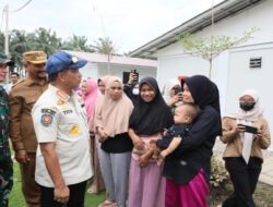 Pastikan Pengungsi Hidup Layak, Kasatgas Tito Tinjau Huntara di Aceh Tamiang