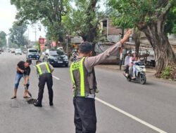 Operasi Keselamatan Semeru 2026 Polresta Sidoarjo Tambal Jalan Berlubang