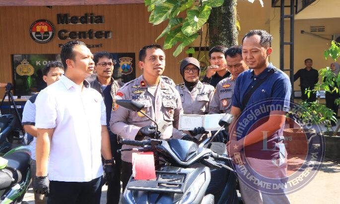 Polres Ngawi Tuai Apresiasi, Ungkap Curanmor dan Kembalikan Motor ke Pemiliknya Gratis