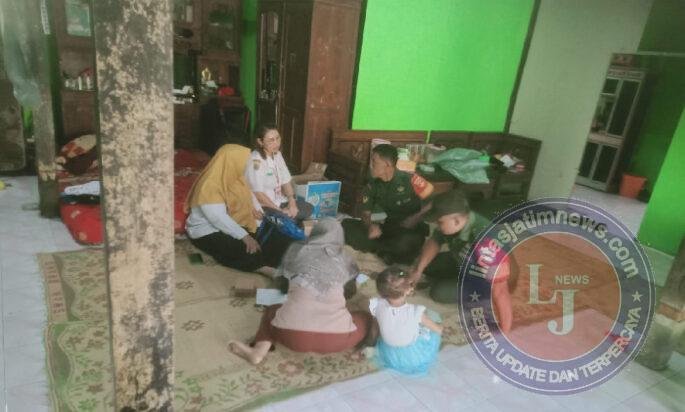 Babinsa Dampingi Pemeriksaan Kesehatan Gratis dari Puskesmas bagi Warga
