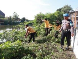 Polda Jatim Gelar Kerja Bakti Serentak Laksanakan Program Gerakan Indonesia Asri