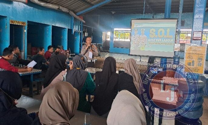 Tekan Angka Kecelakaan Jelang Mudik 2026, Satlantas Polres Pasuruan Gelar Safety Riding di PT Mega Marin Pride