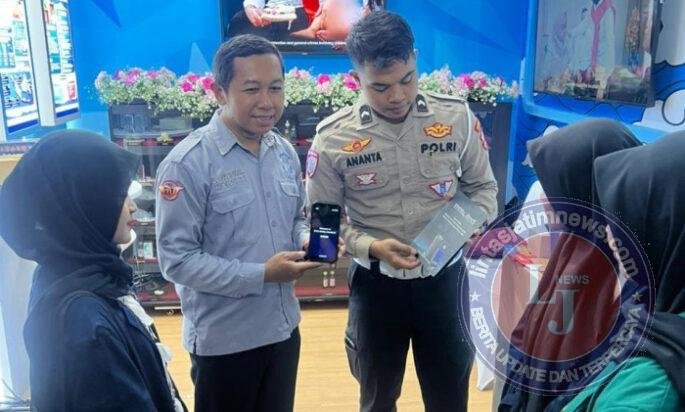 Korlantas Polri Tampilkan ETLE Mobile Handeld di Pameran Kampung Hukum 2026