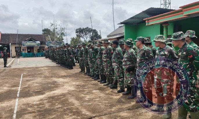 Pastikan Kesiapan Anggota Satgas TMMD, Pasiter Pimpin Apel Pengecekan