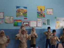 MIM 14 Pambon Brondong Hadirkan Pembelajaran Bahasa Indonesia dengan Ice Breaking