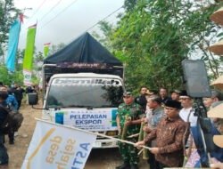 Danramil 0801/03 Arjosari Dampingi Kunjungan Kerja Menteri Desa dan Pembangunan Desa Tertinggal di Wilayah Pacitan