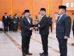 Lantik Sejumlah Pejabat, Mendagri Ingatkan Loyalitas dan Prestasi