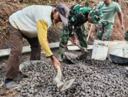 Ini Dia Sosok Mbah Kasidi Yang Turut Mensukseskan TMMD 127 Di Desa Kembang Jatipurno