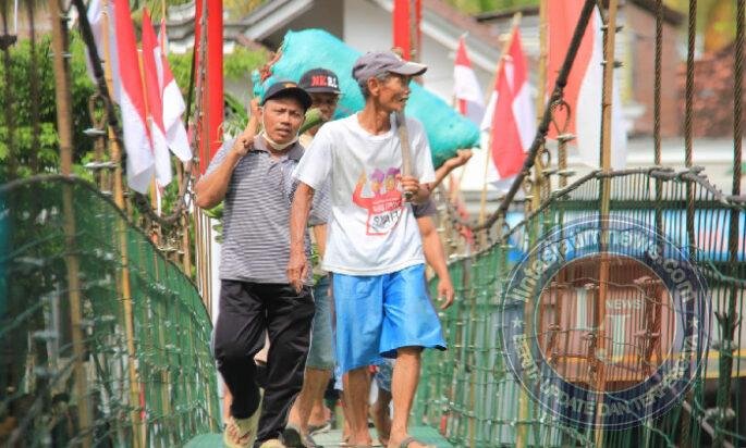 Jembatan Gantung Prigi Rampung, Mobilitas Warga Watulimo Kian Lancar