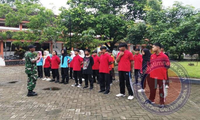 TNI Hadir di Sekolah, Tanamkan Kemandirian Siswa Lewat Materi ADL di Trenggalek