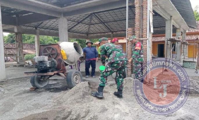 Babinsa Bantu Rehab Rumah Warga, Sekaligus Sampaikan Pesan K3