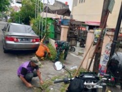 Wujudkan Lingkungan Yang ASRI, Babinsa Kestalan Bersama Warga Gotong Royong Laksanakan Kerja Bakti