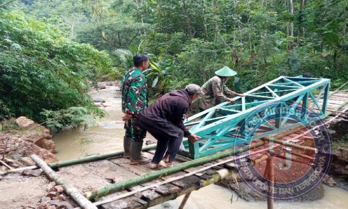 Sinergi TNI dan Masyarakat, Dalam Percepatan Pembangunan Jembatan Perintis Garuda di Pacitan