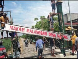 Sentuhan Gotong Royong, Babinsa dan Warga Kanung Bangun Gapura TPU