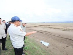 Tinjau Sawah Tertutup Lumpur di Pidie Jaya, Kasatgas Tito Sampaikan Pentingnya Dukungan Kementan