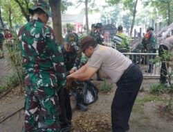 Dukung Gerakan Indonesia Asri, Kodim 0735/Surakarta dan Masyarakat Gelar Karya Bakti Serentak Bersihkan Lingkungan