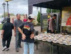 Dapur Berkah Ramadan Polsek Pakal: 600 Porsi Buka Puasa untuk Warga di Surabaya