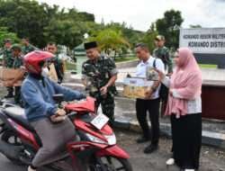 Kodim Ponorogo Tebar Berkah Ramadhan Dengan Bagi Bagi Takjil