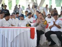Kirab Adipura 2026 Meriah, Kapolres Gresik dan Forkopimda Kompak Naik Kendaraan Listrik