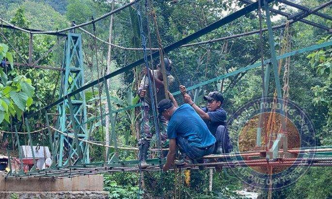 Progres Capai 50 Persen, TNI Kebut Pembangunan Jembatan Gantung Perintis Garuda II Di Pacitan