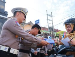 Polantas Menyapa : Polres Jember Gelar Safari Kamseltibcar Lantas Sosialisasikan Jalur Blackspot