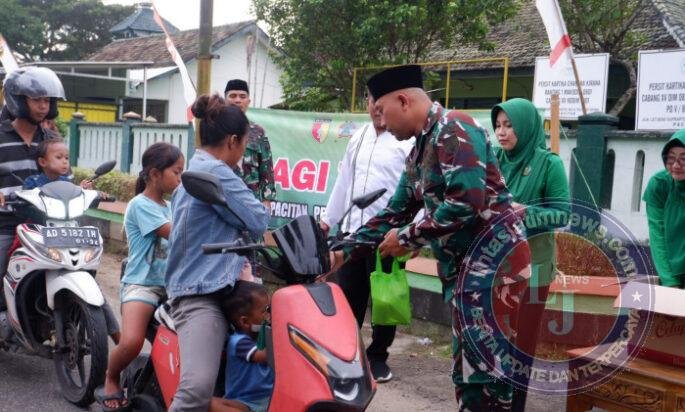 Gandeng Media dan LSM, Kodim Pacitan Gelar Kegiatan Pengobatan Gratis, Bazar dan Bagi Takjil di Bulan Suvci Ramadhan
