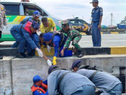 Hari Ketiga Pencarian, Satpolairud Polres Gresik dan Tim SAR Berhasil Temukan Korban KM Dharma Ferry VII