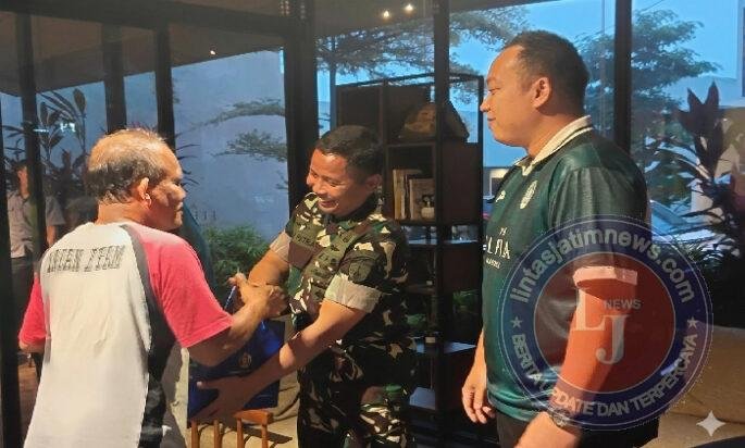 Tebar Kepedulian di Bulan Ramadan, Kodim 0803/Madiun dan The Eleva Residence Berbagi Takjil