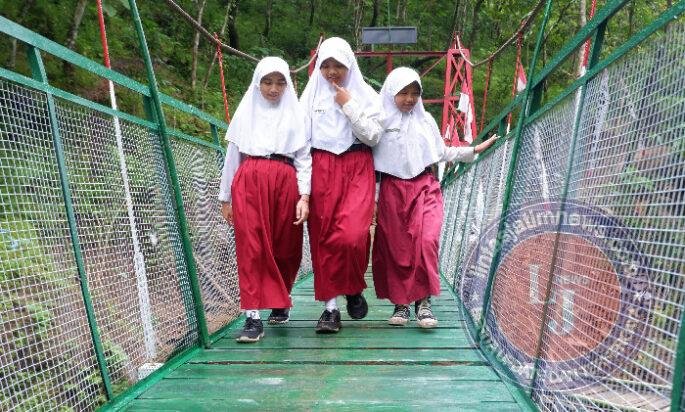 Harapan Terkabul, Pembangunan Jembatan Gantung Perintis Garuda Dusun Karang Tuntas 100%