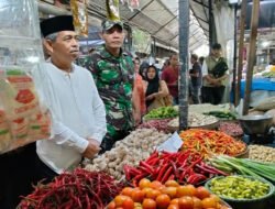 Jelang Lebaran, Kodim 0806/Trenggalek dan Pemkab Pantau Harga Sembako di Pasar Tradisional